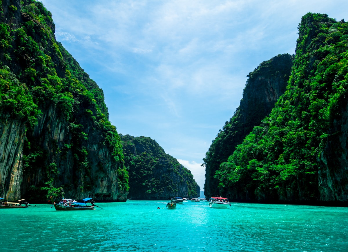 Koh Lon (Ko Lone) - Phuket Thailand