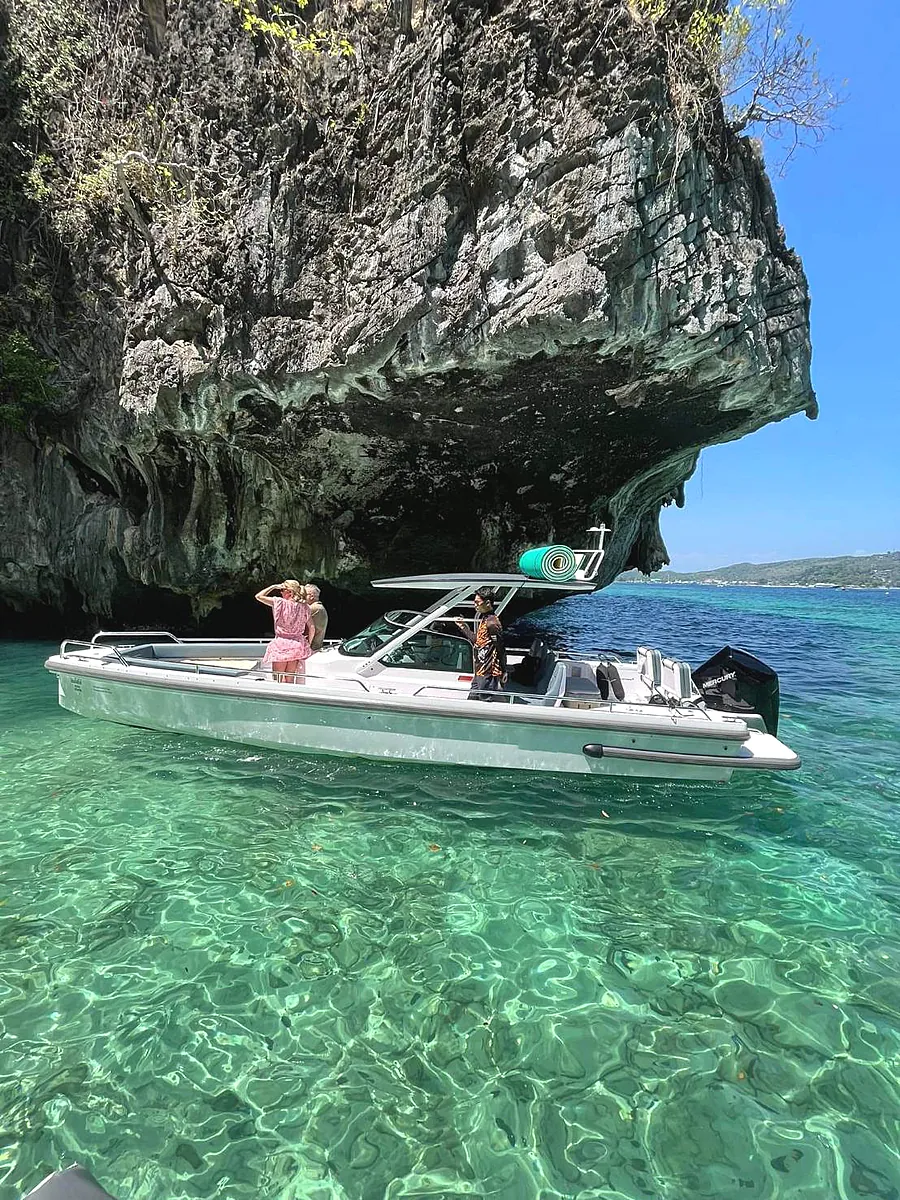  Limo | 28ft  | Charter Yacht in Phuket